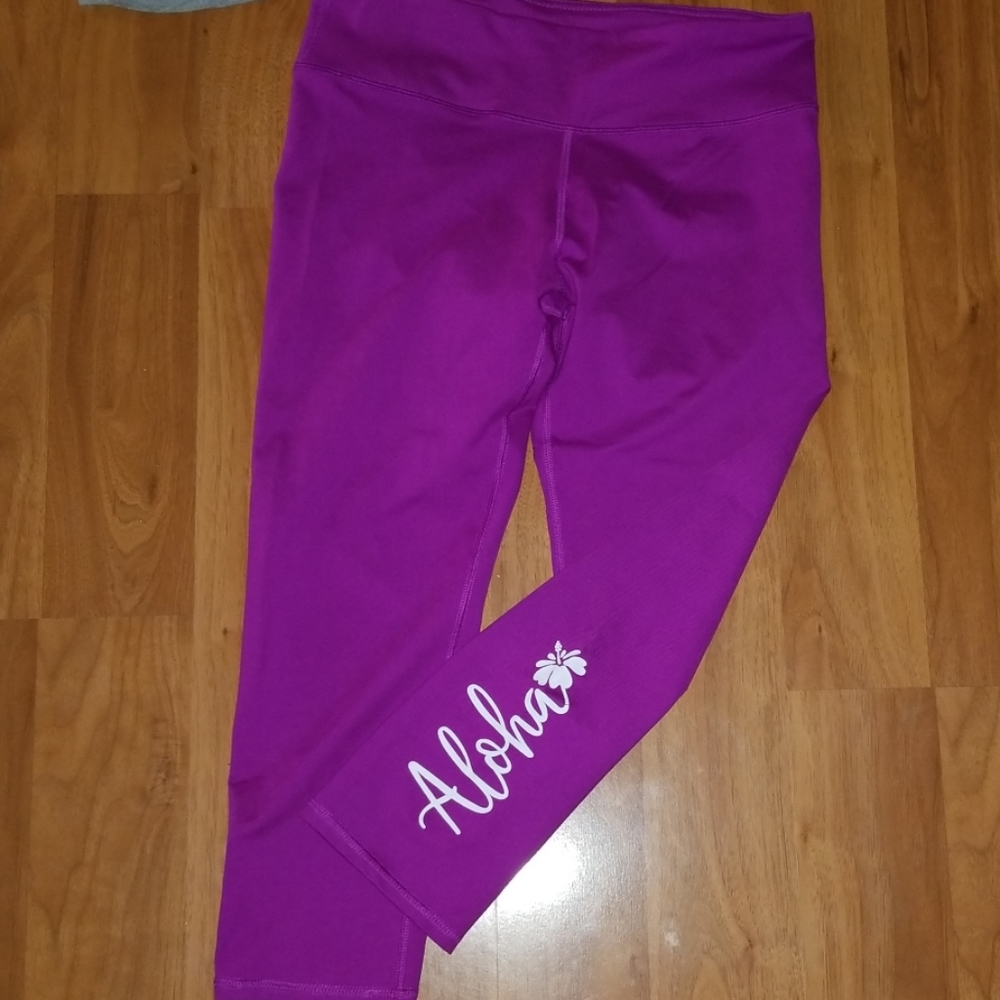 Fabletics Aloha Edition - Picture 3 of 5